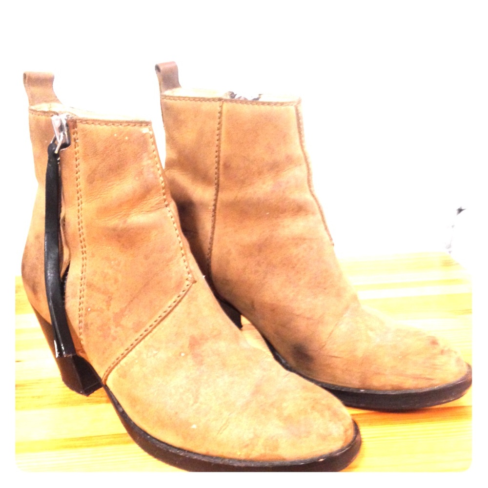 Acne brown leather zip boots 39